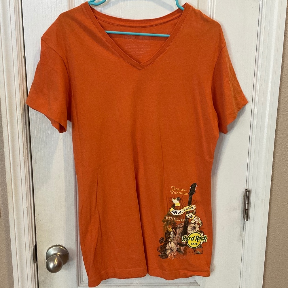 Hard Rock Cafe Orange Guitar Nassau Bahamas V Neck Tee - XL - Excellent